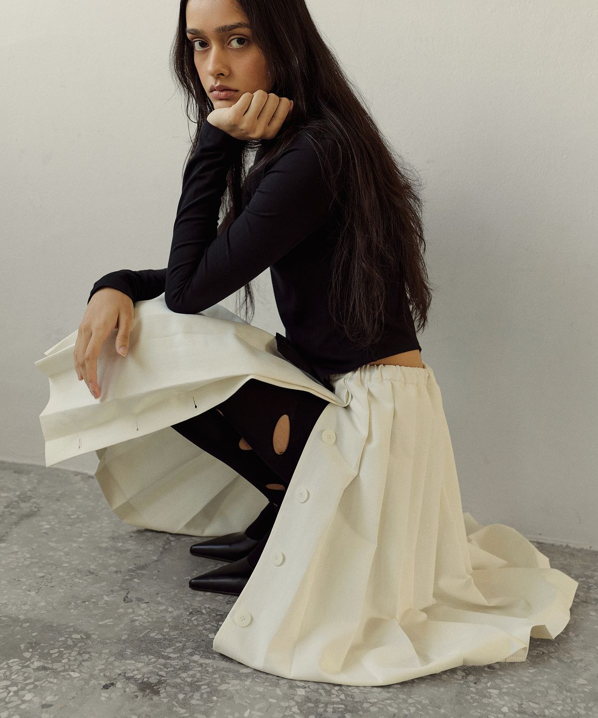 백로(BAEKRO) Slit Pleated Skirt (WHITE)