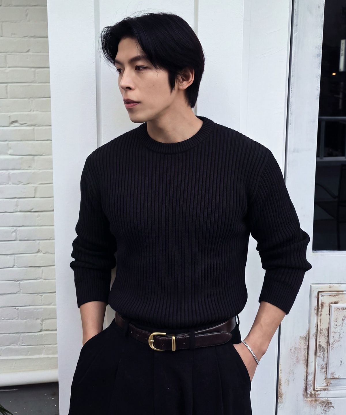 에드리엘로스(ADLIELOS) 아론 라운드넥 슬림핏 니트 [4color]