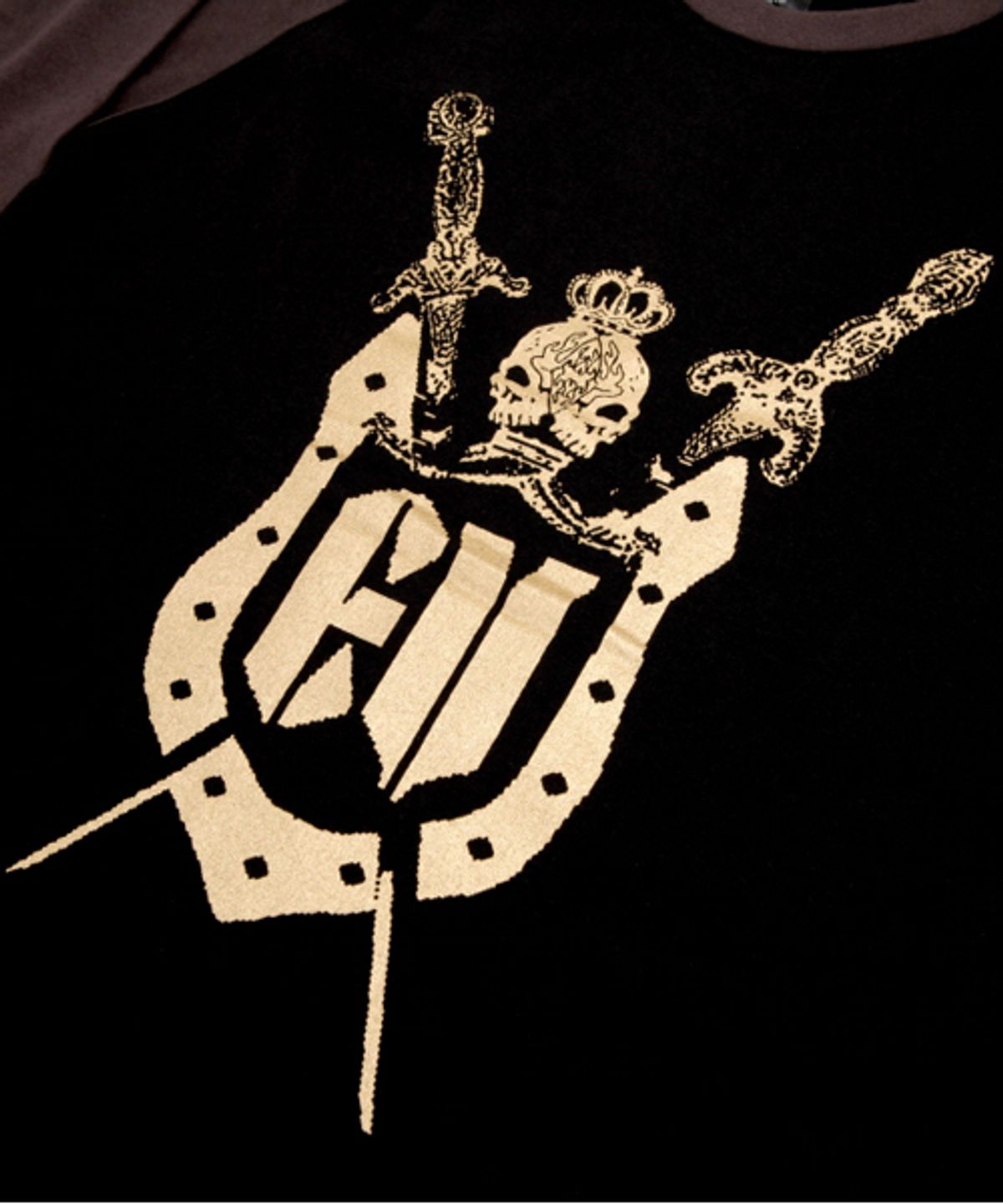 에잇볼륨(EIGHTVOLUME) EV SHIELD B/D RAGLAN
