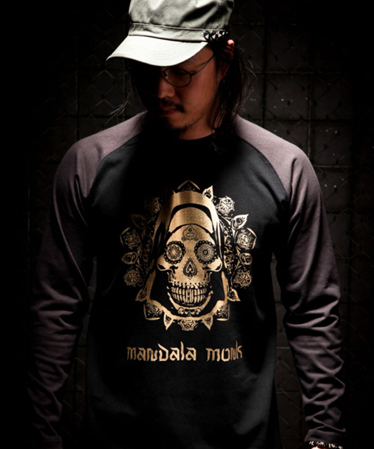 에잇볼륨(EIGHTVOLUME) MANDALA MONK B/D RAGLAN