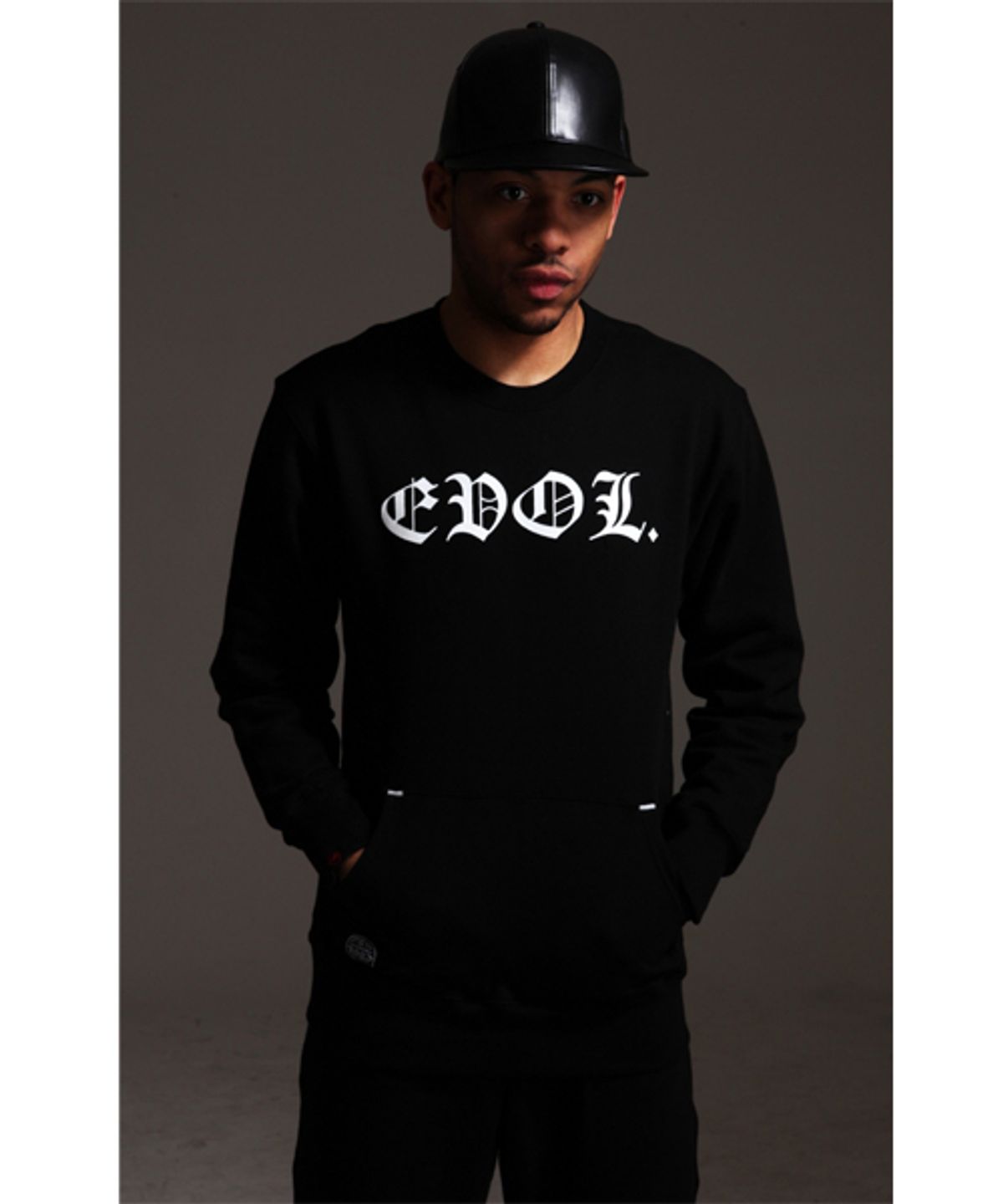 에잇볼륨(EIGHTVOLUME) EV EVOL POCKET CREWNECK