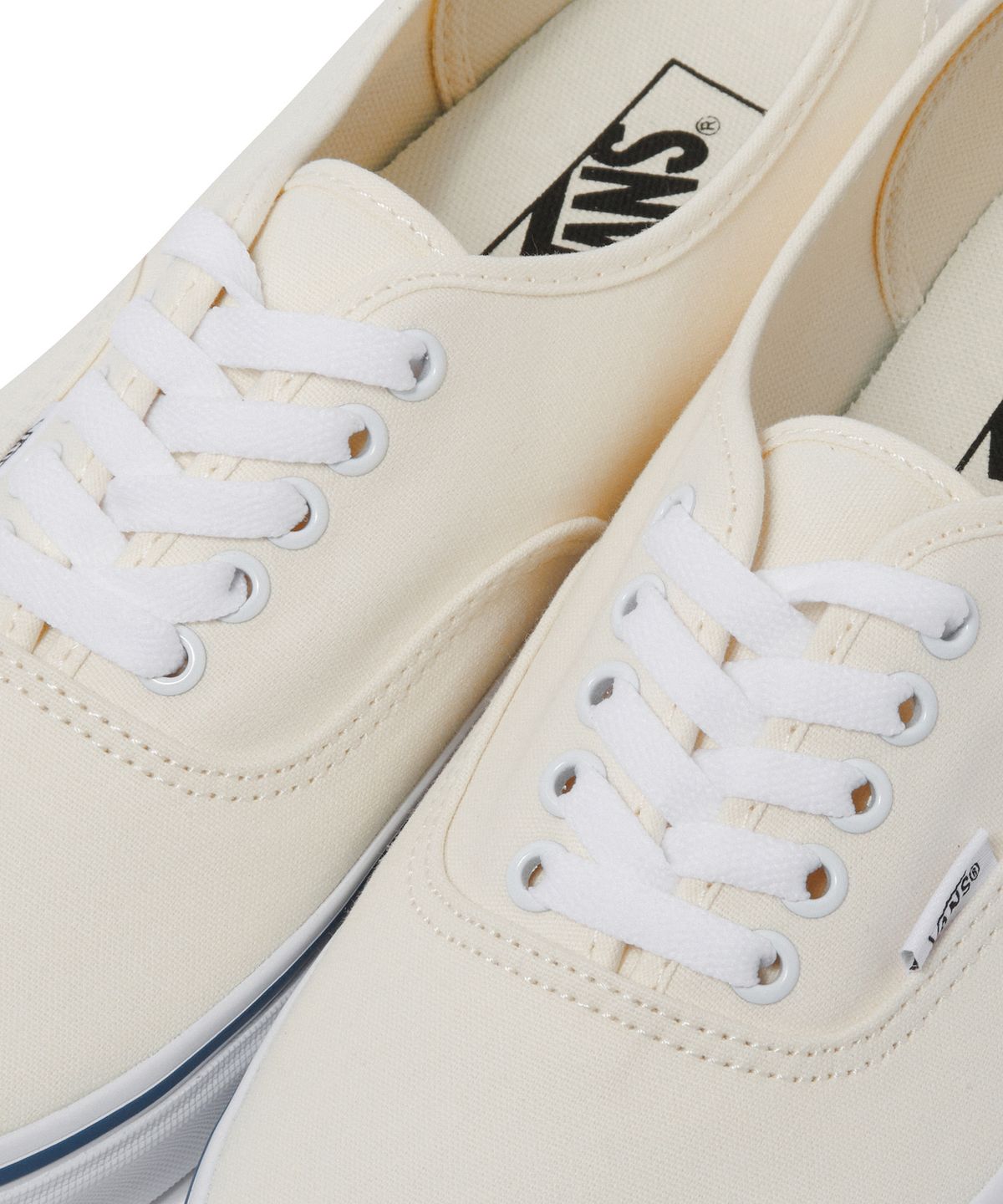 반스(VANS) 어센틱 - 화이트 / VN000EE3WHT1