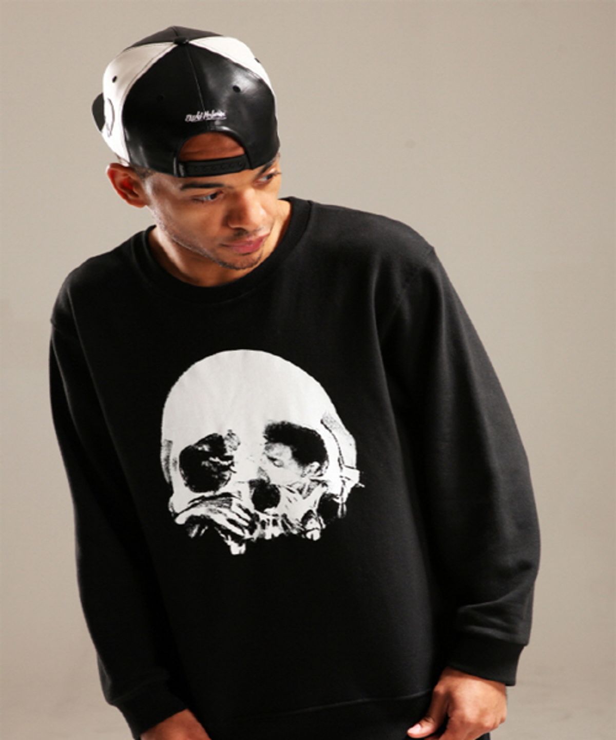 에잇볼륨(EIGHTVOLUME) EV Illusion Skull Crewneck