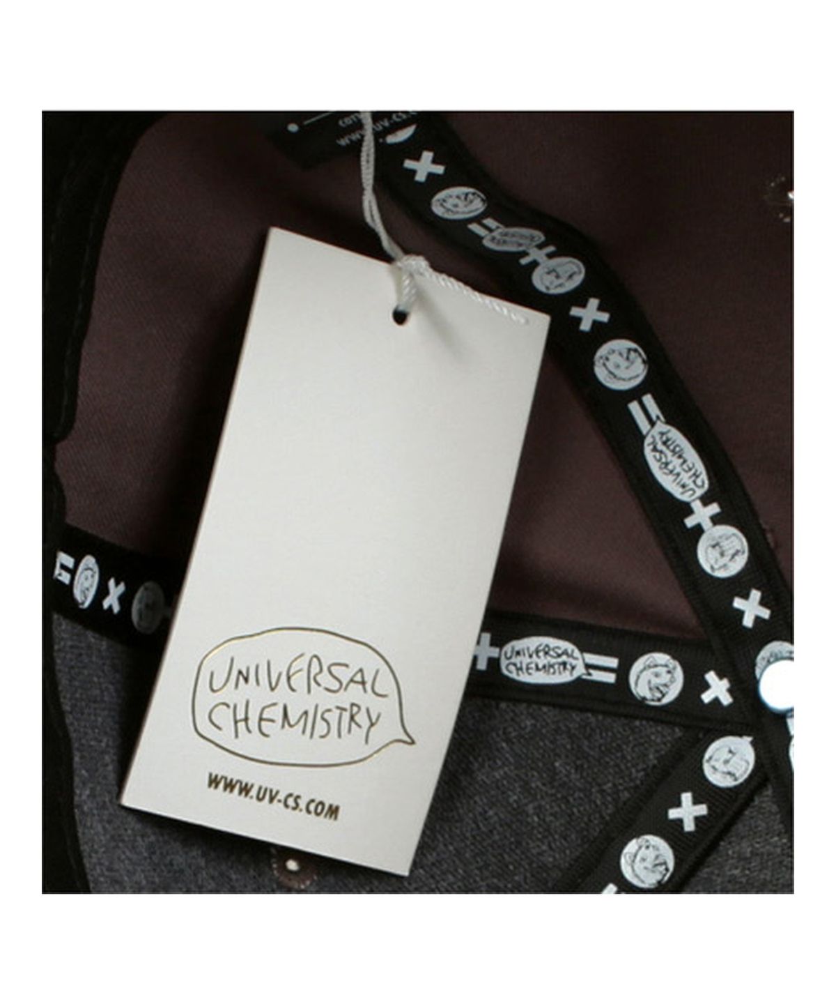 유니버셜 케미스트리(UNIVERSAL CHEMISTRY) CRAZY DOG SNAPBACK CAP(GRAY) 도그스냅백(그레이)
