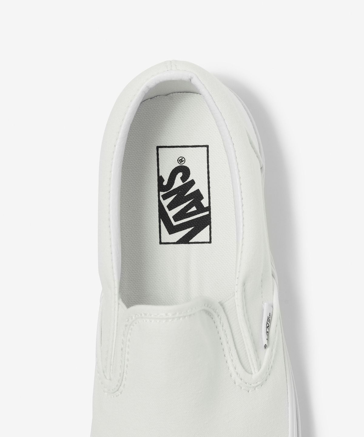 반스(VANS) 클래식 슬립온 - 화이트 / VN000EYEW001