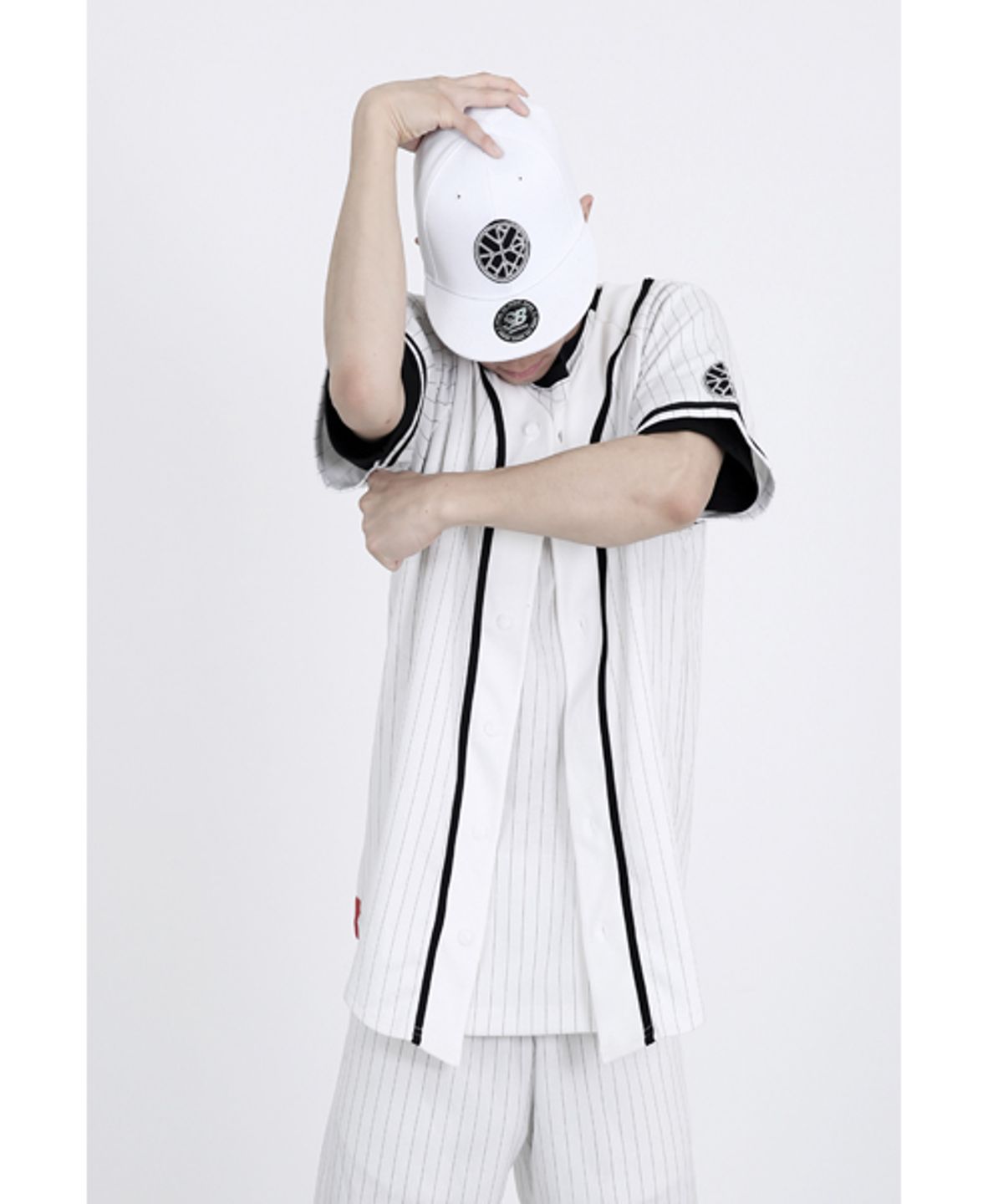 에잇볼륨(EIGHTVOLUME) EV EmblemV1 Snapback (White)