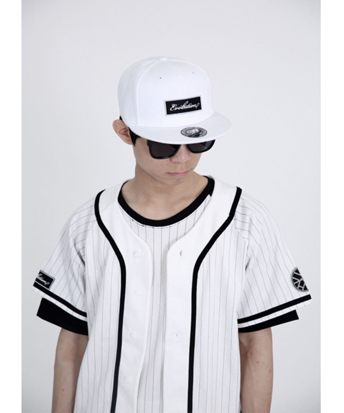에잇볼륨(EIGHTVOLUME) EV EmblemV3 Snapback (White)