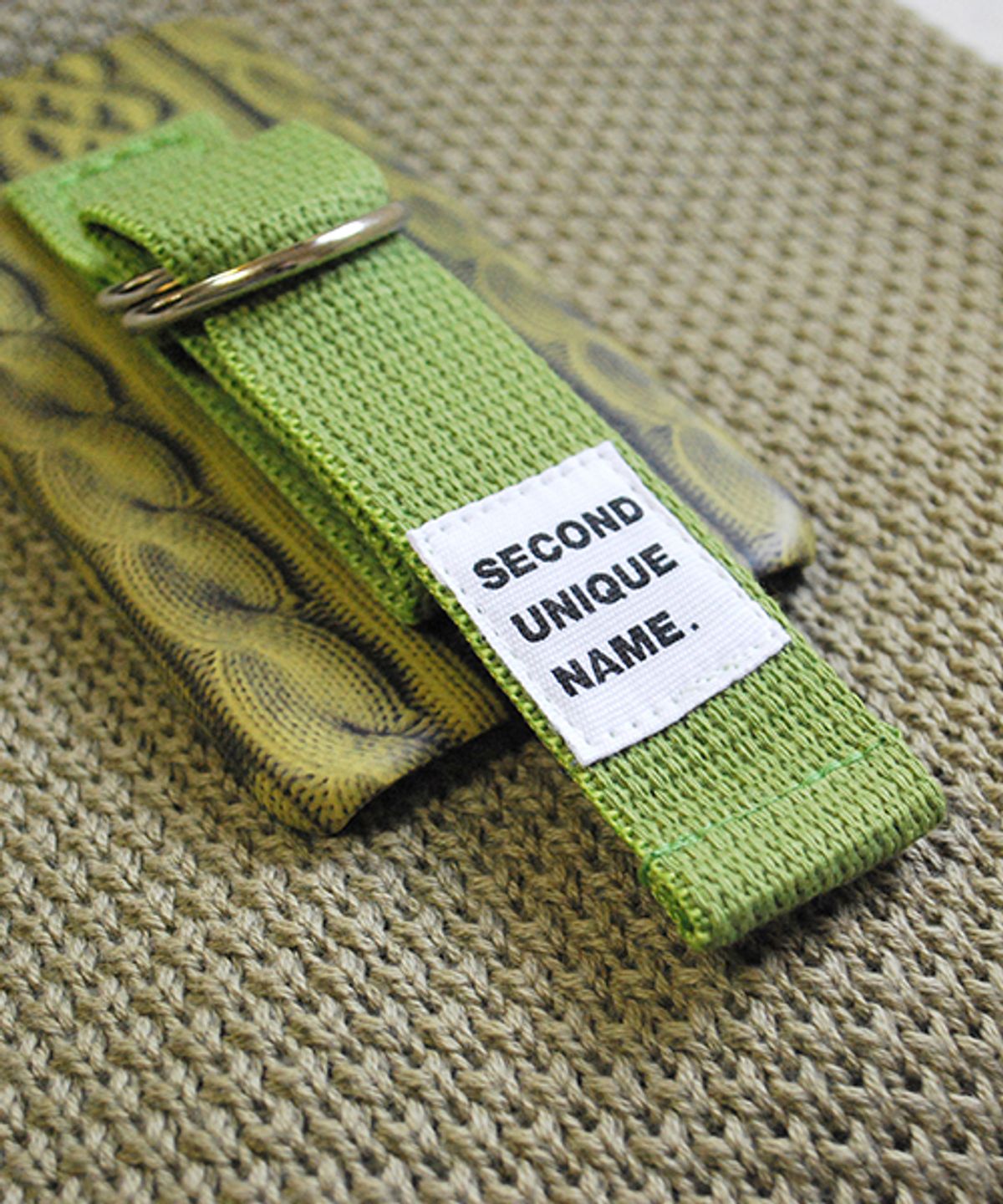 세컨드유니크네임(SECOND UNIQUE NAME) SUN CASE SWEATER OLIVE