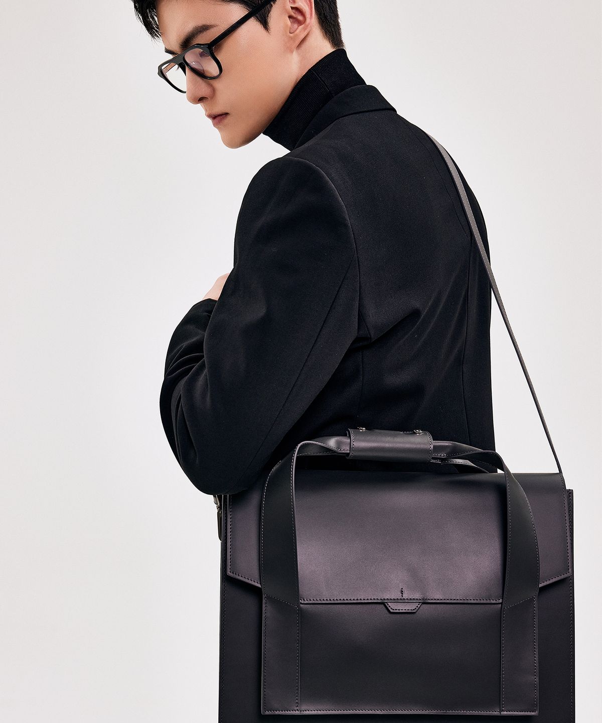 베드포드일레븐스(BEDFORD11TH) 폴리건사첼 CEO백 그레이
