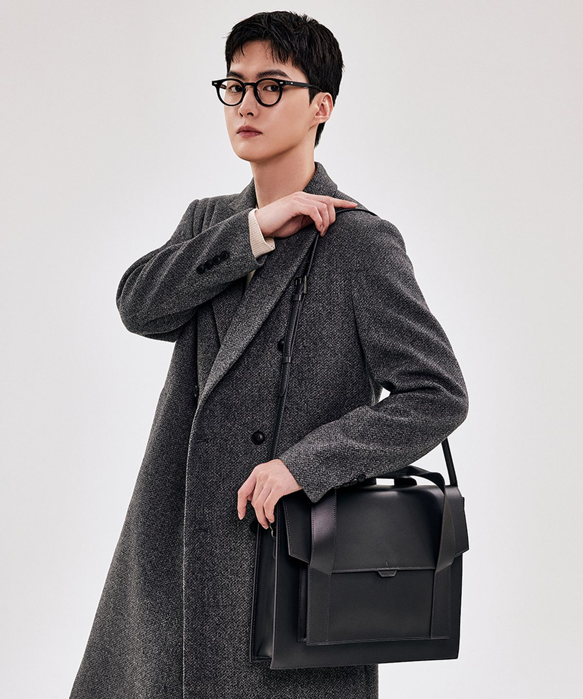 베드포드일레븐스(BEDFORD11TH) 폴리건사첼 CEO백 그레이