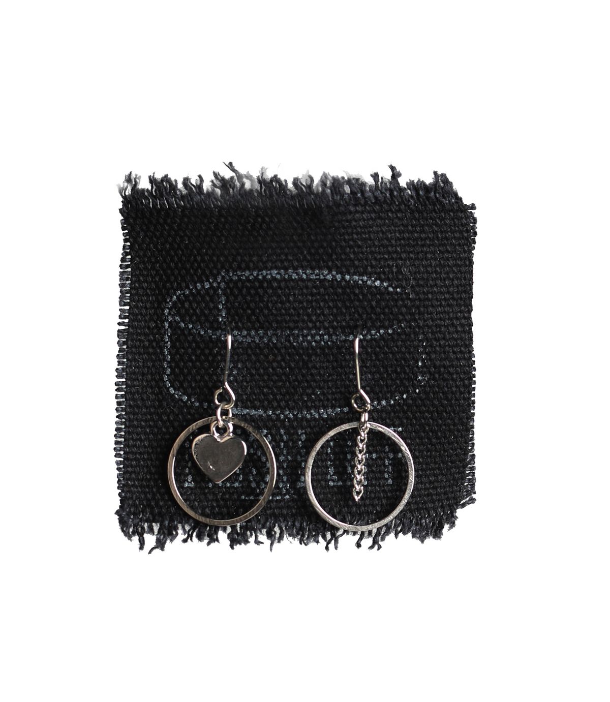 러쉬오프(RUSH OFF) THE UNBALANCE RING HEART SILVER EARRING / 언발란스 실버 링 하트 귀걸이