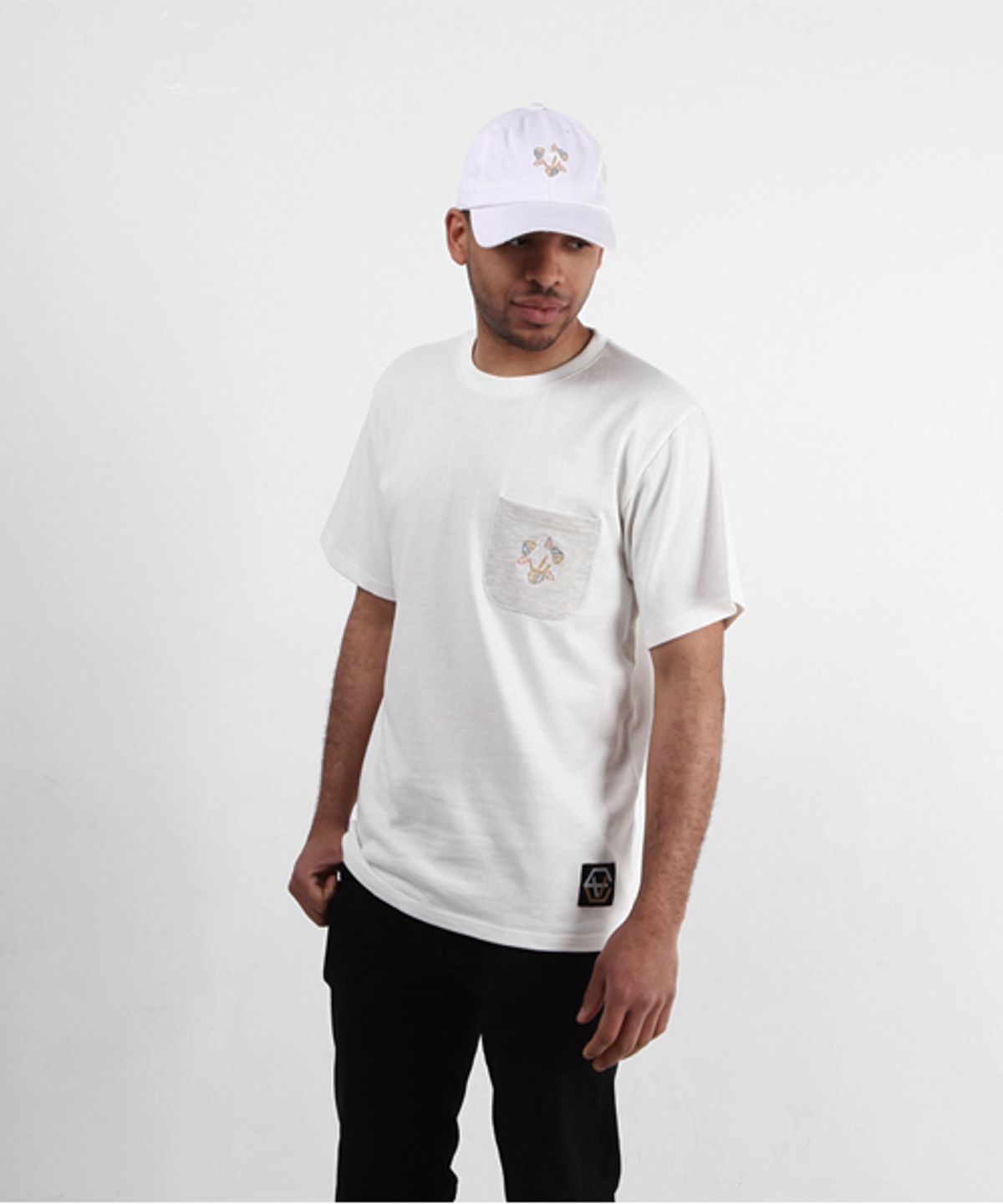 에잇볼륨(EIGHTVOLUME) EV Mandala Logo Cap (White)