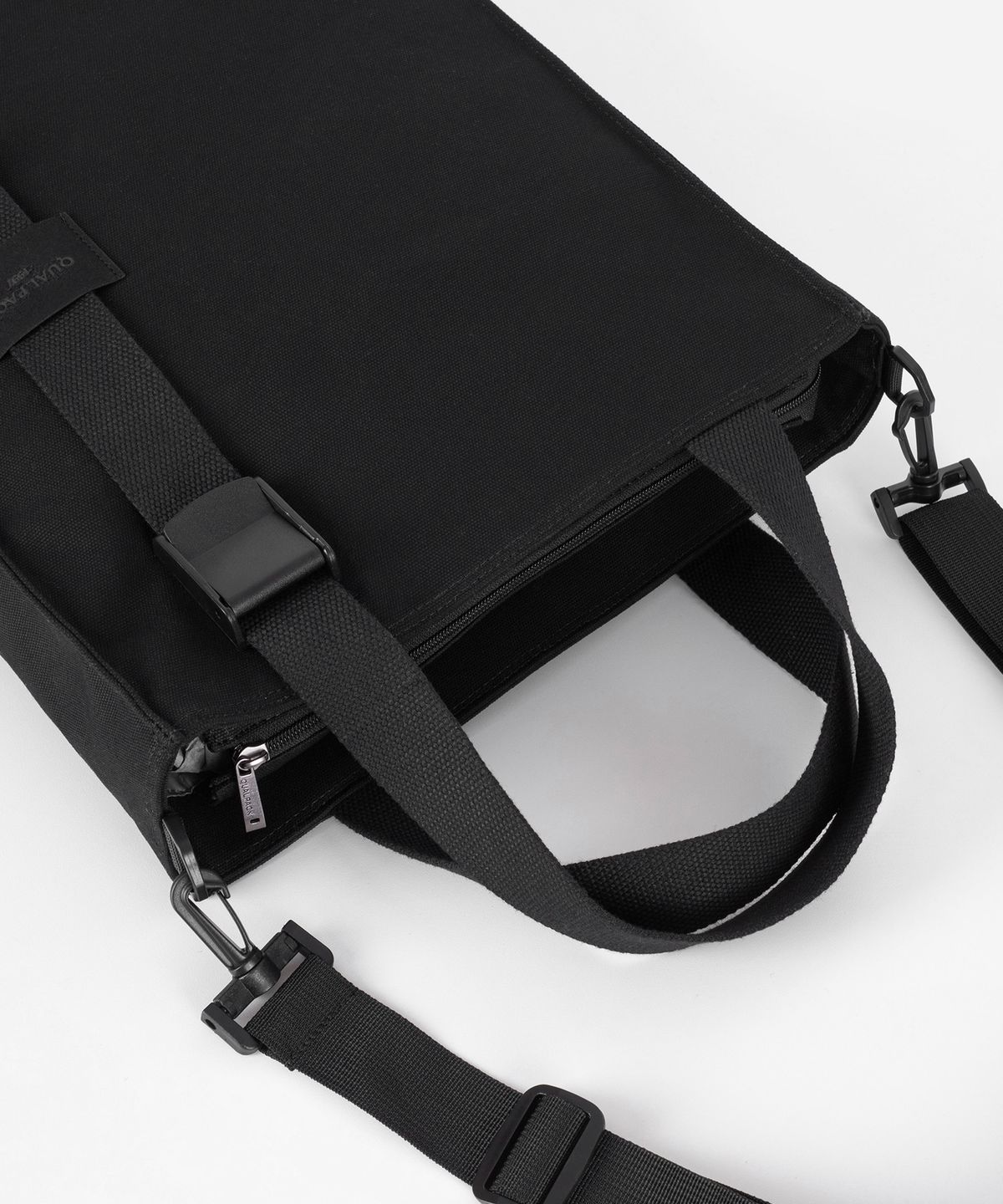 퀄팩(QUALPACK) 3WAY 캔버스백 QC3003B 블랙