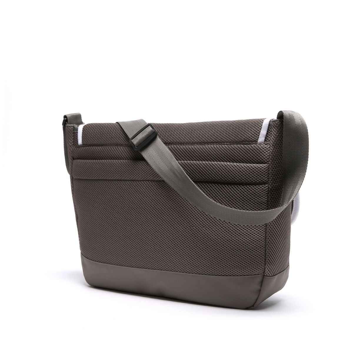 에이지 그레이(AGED GRAY) AT09FDG (Dark gray) mesh crossbag 메쉬크로스백 그레이