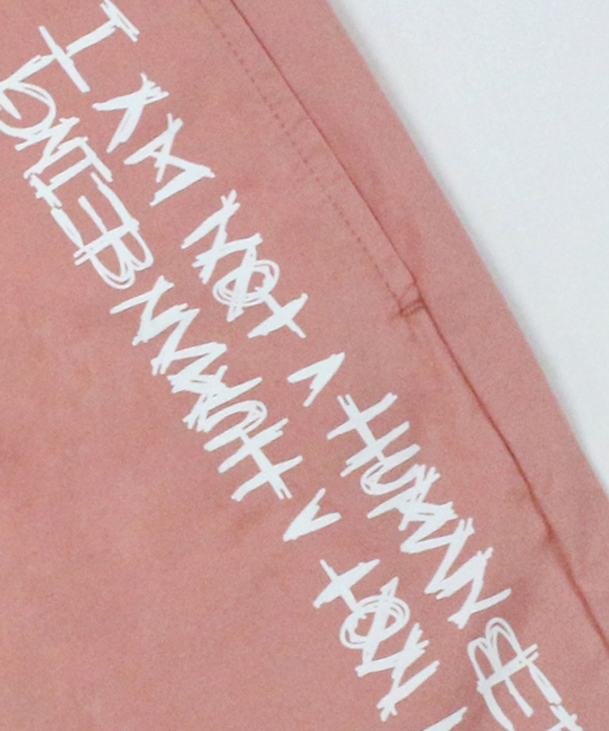 아임낫어휴먼비잉(I AM NOT A HUMAN BEING) Basic Logo Chinos Shorts - Pink