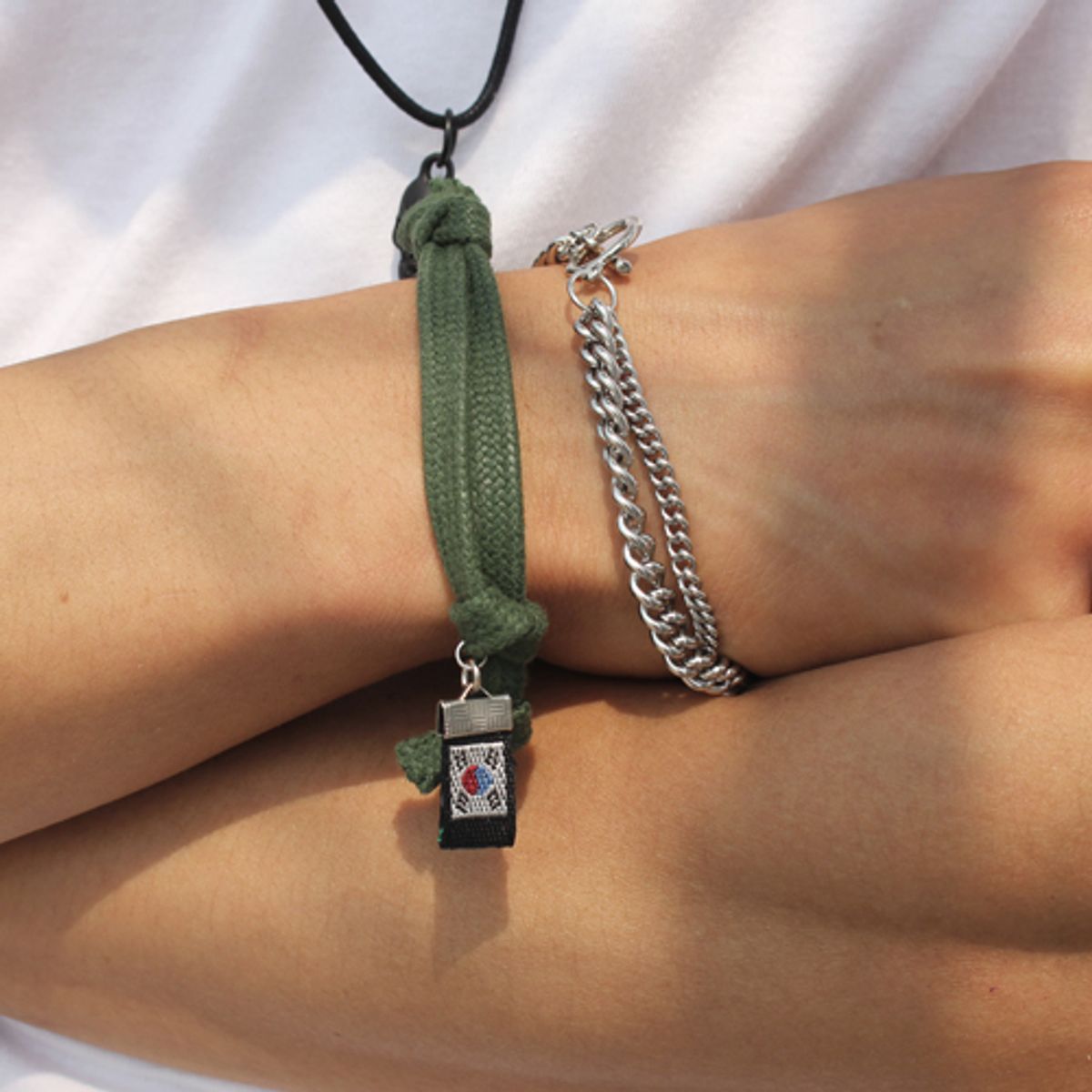 러쉬오프(RUSH OFF) The Knot Flag Bracelet Korea / 매듭팔찌 대한민국