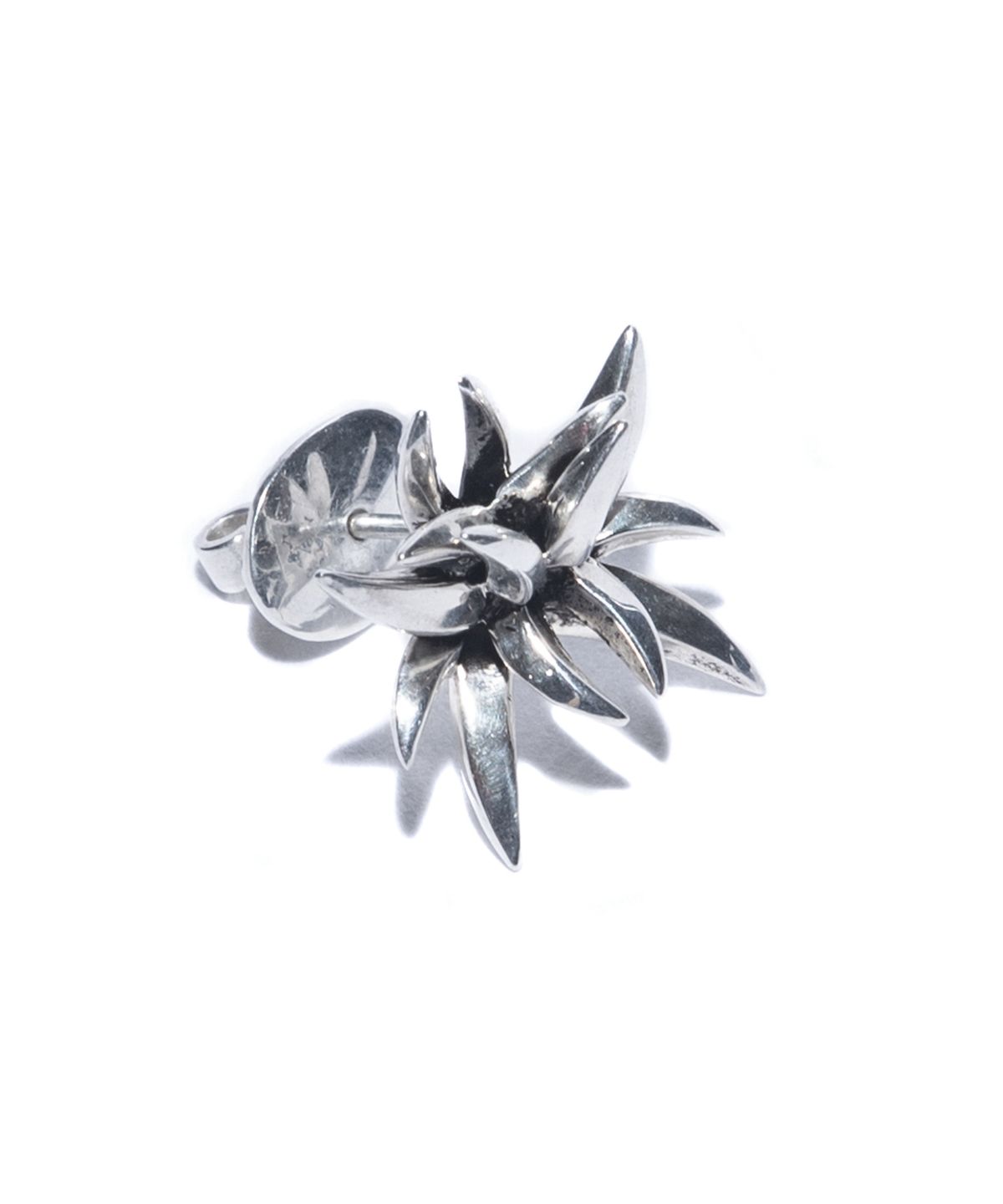 매즈믹(MEZMIC) Lion mane Earring
