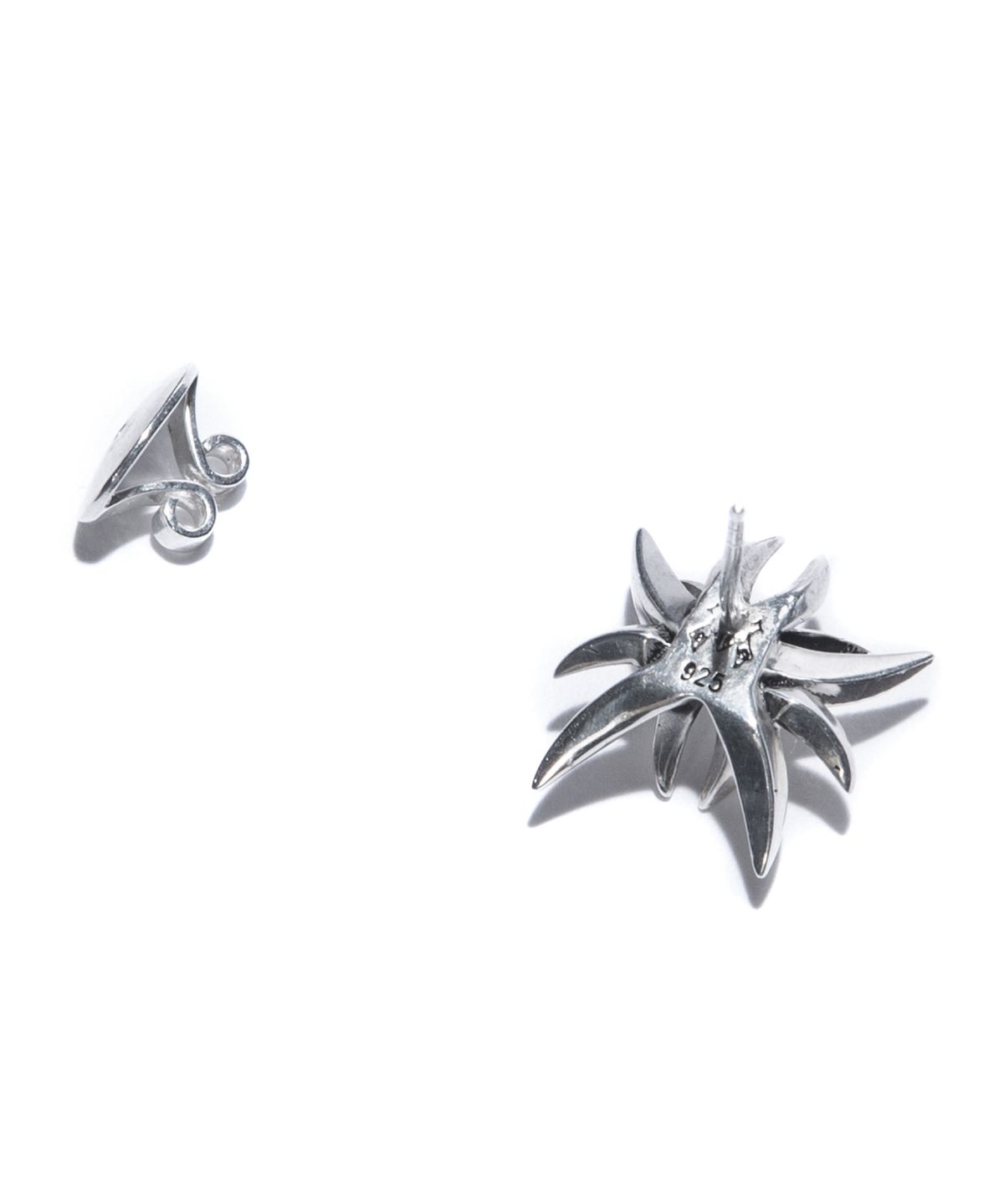 매즈믹(MEZMIC) Lion mane Earring