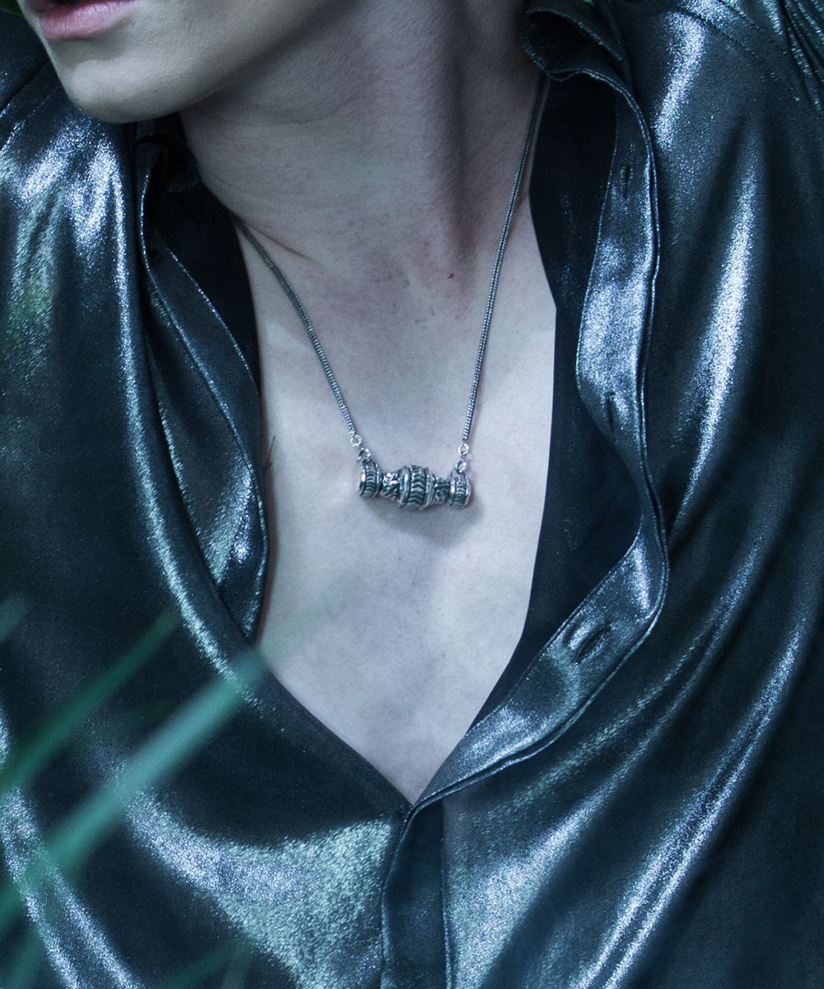 매즈믹(MEZMIC) Rolling Necklace