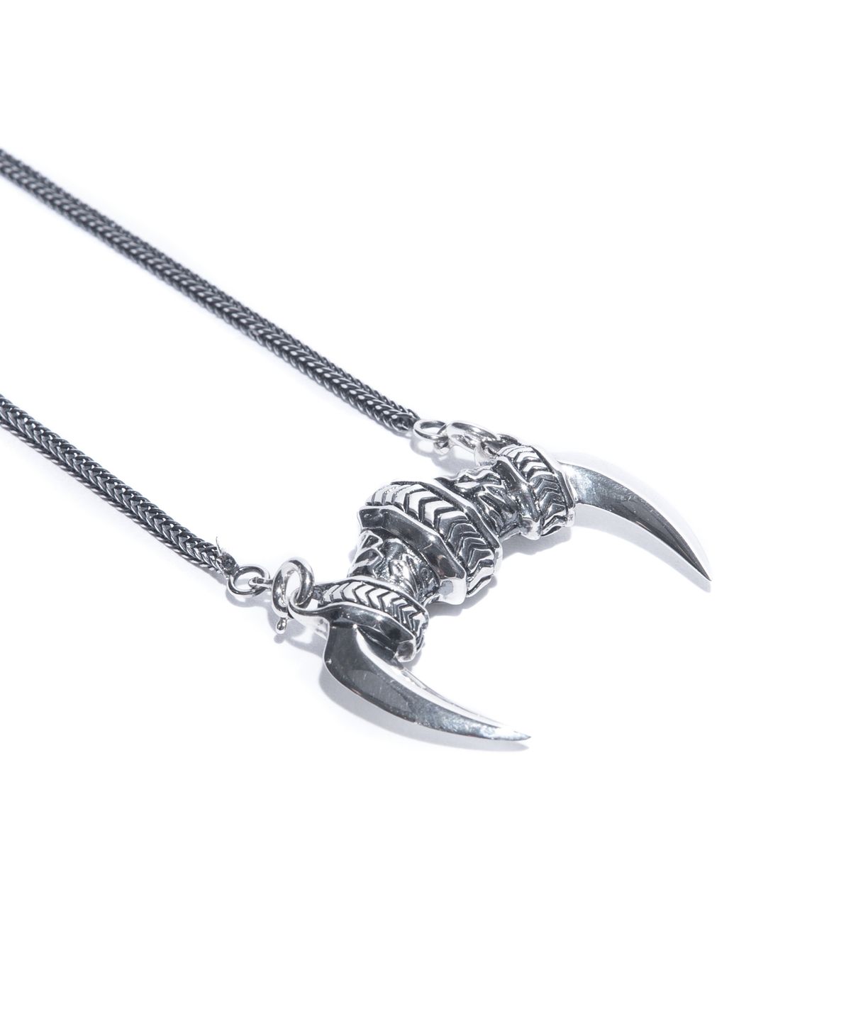 매즈믹(MEZMIC) Teeth rolling Necklace
