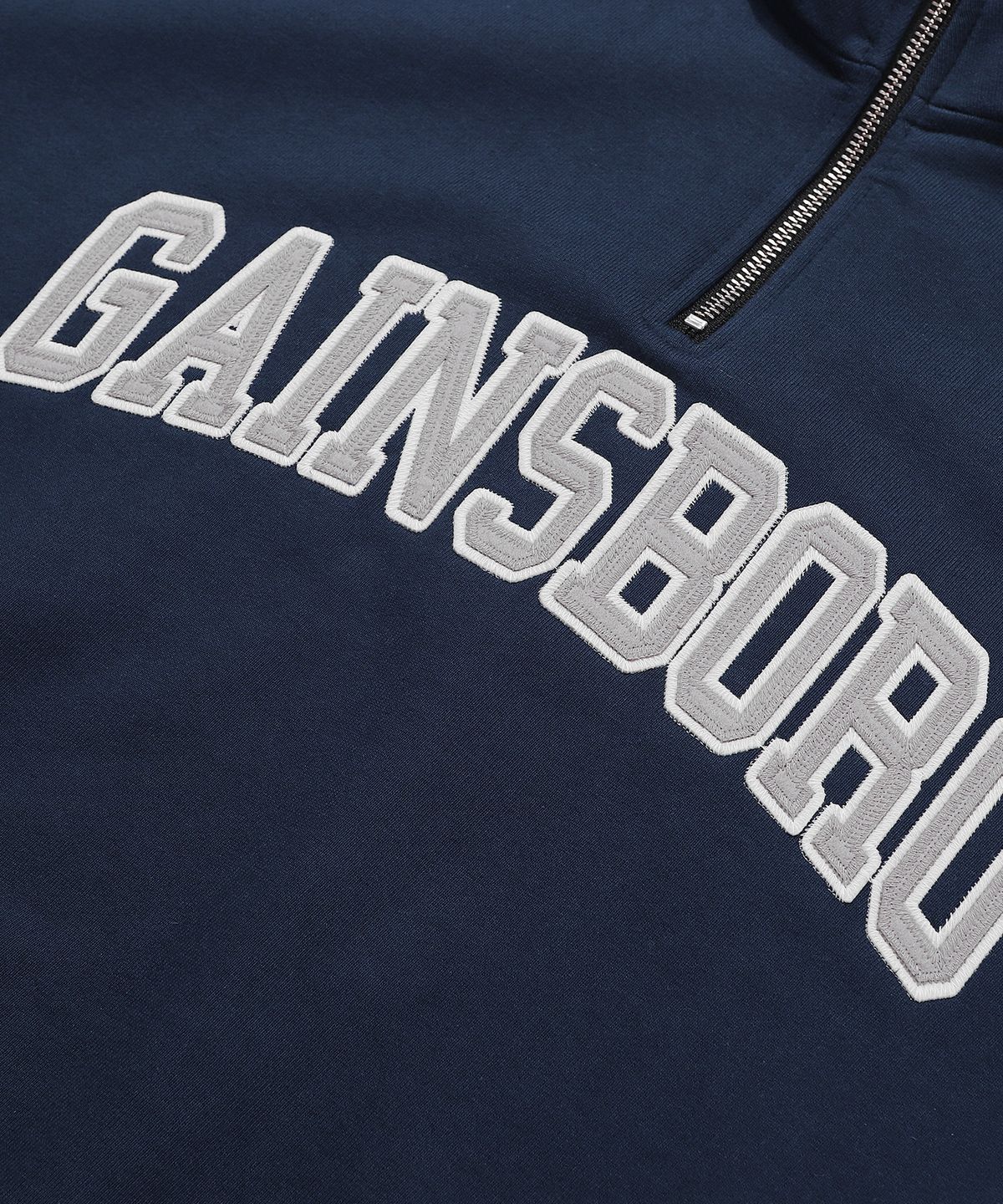 게인스보로(GAINSBORO) 로고 아노락 풀오버 하프집업 네이비