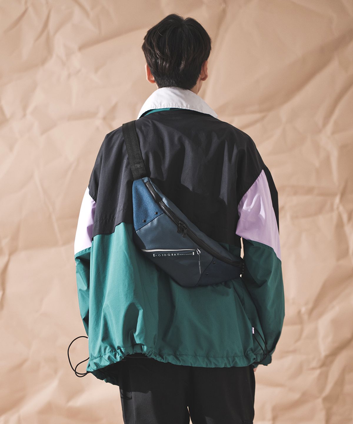 에이지 그레이(AGED GRAY) AI02FRN (Navy) BATSLING 슬링백 네이비