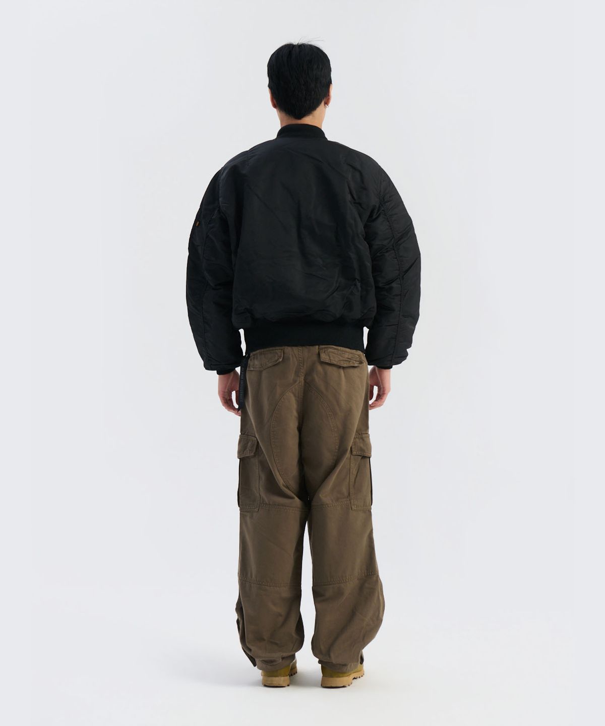 알파 인더스트리(ALPHA INDUSTRIES) MA-1 헤리티지 핏 플라이트 재킷 블랙