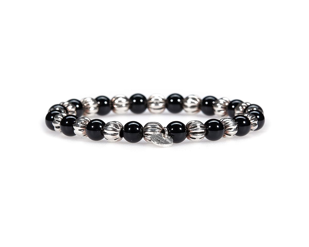 하우데어(HOWTHERE) 은볼팔찌 half & half - carved silver ball and black stone