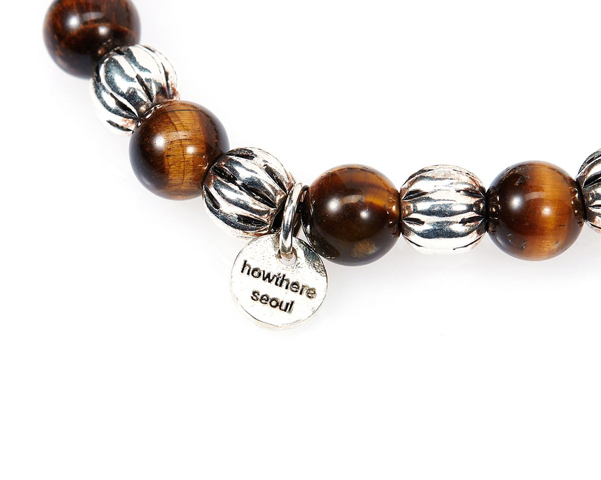 하우데어(HOWTHERE) 은볼팔찌 half & half - carved silver ball and brown stone