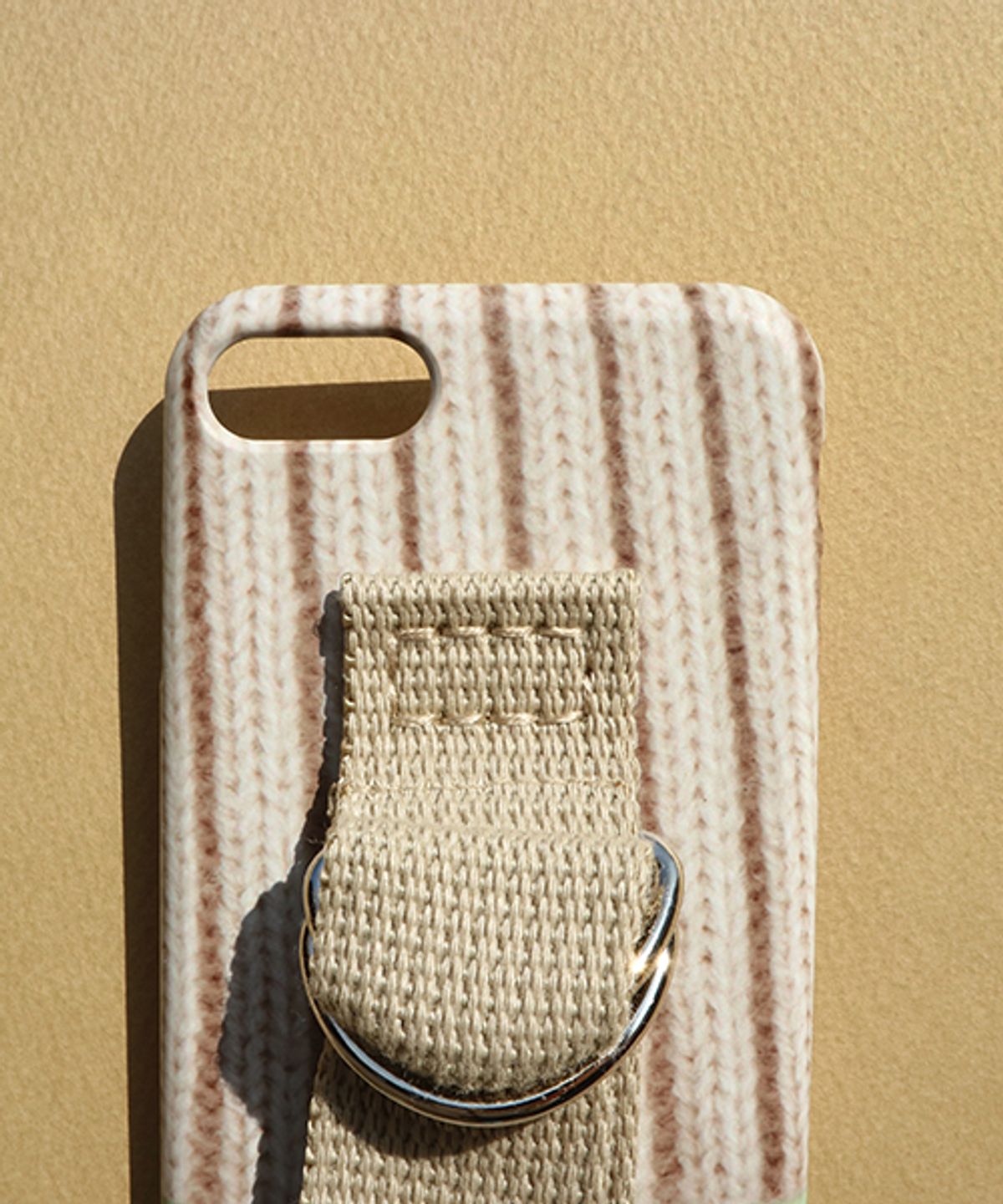 세컨드유니크네임(SECOND UNIQUE NAME) SUN CASE SWEATER BEIGE OLIVE