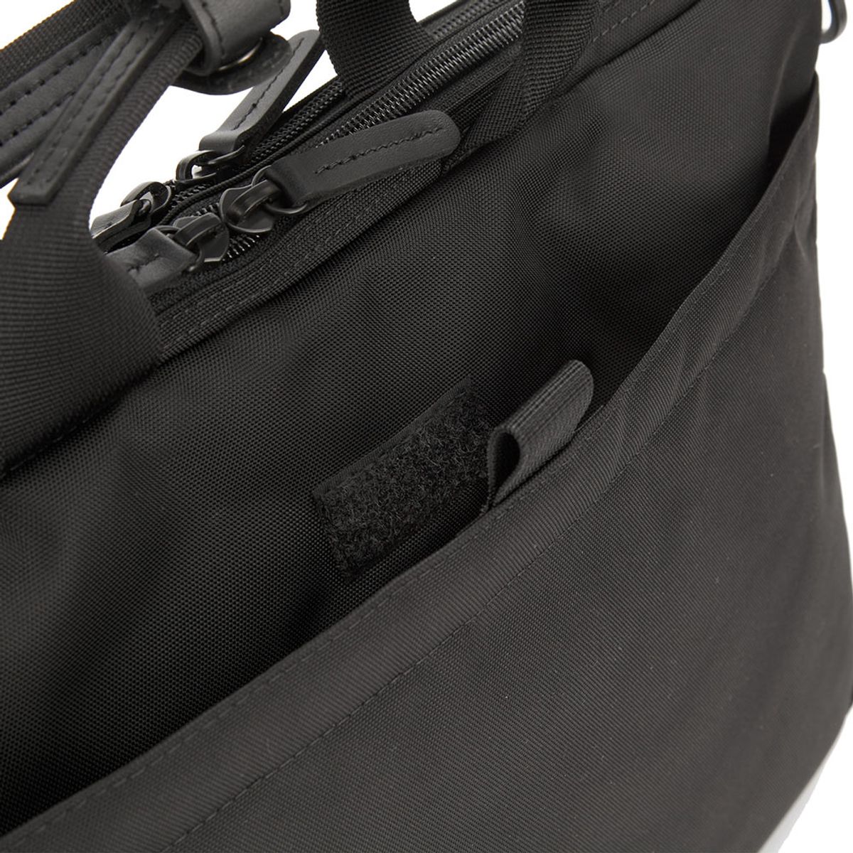 맨하탄페세지(MANHATTANPASSAGE) 7011  Slim  Well-Organized  Briefcase