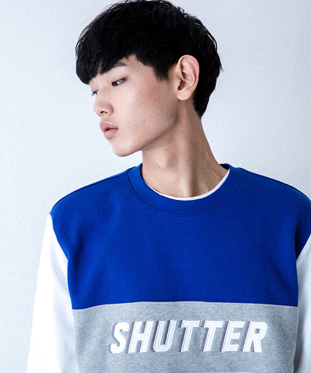 셔터(SHUTTER) 슬래쉬 스웨트 셔츠 (BLUE) SBTS005
