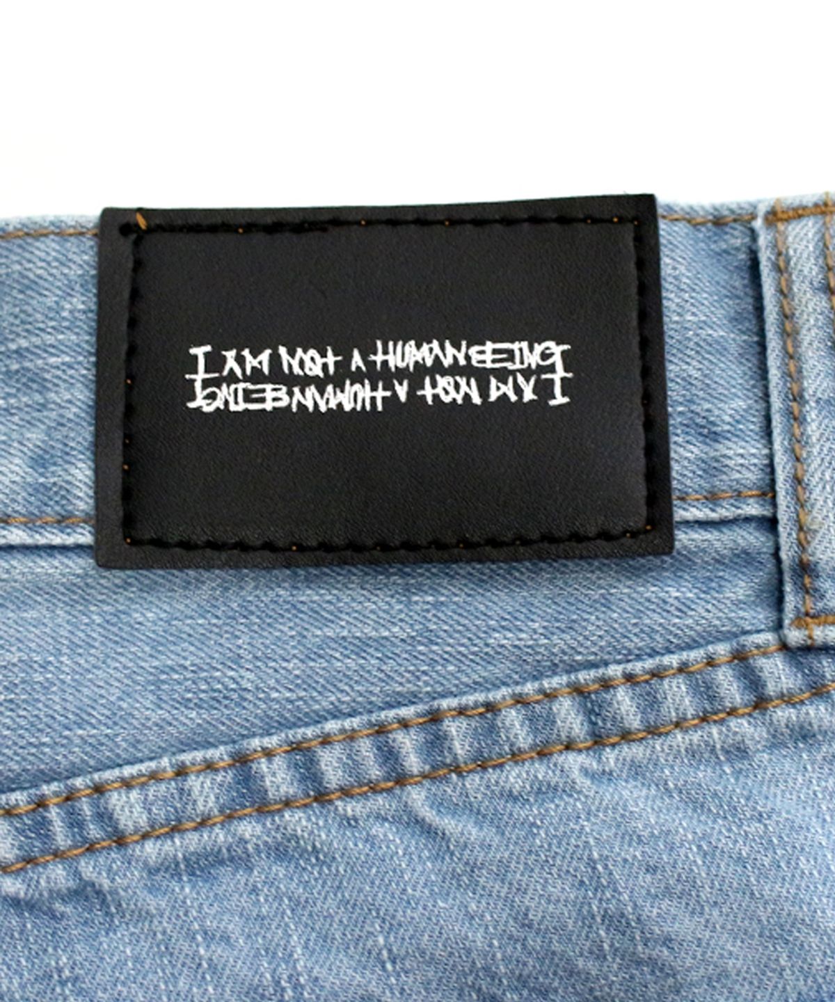 아임낫어휴먼비잉(I AM NOT A HUMAN BEING) Basic Logo Destroyed Denim Shorts - Sky Blue