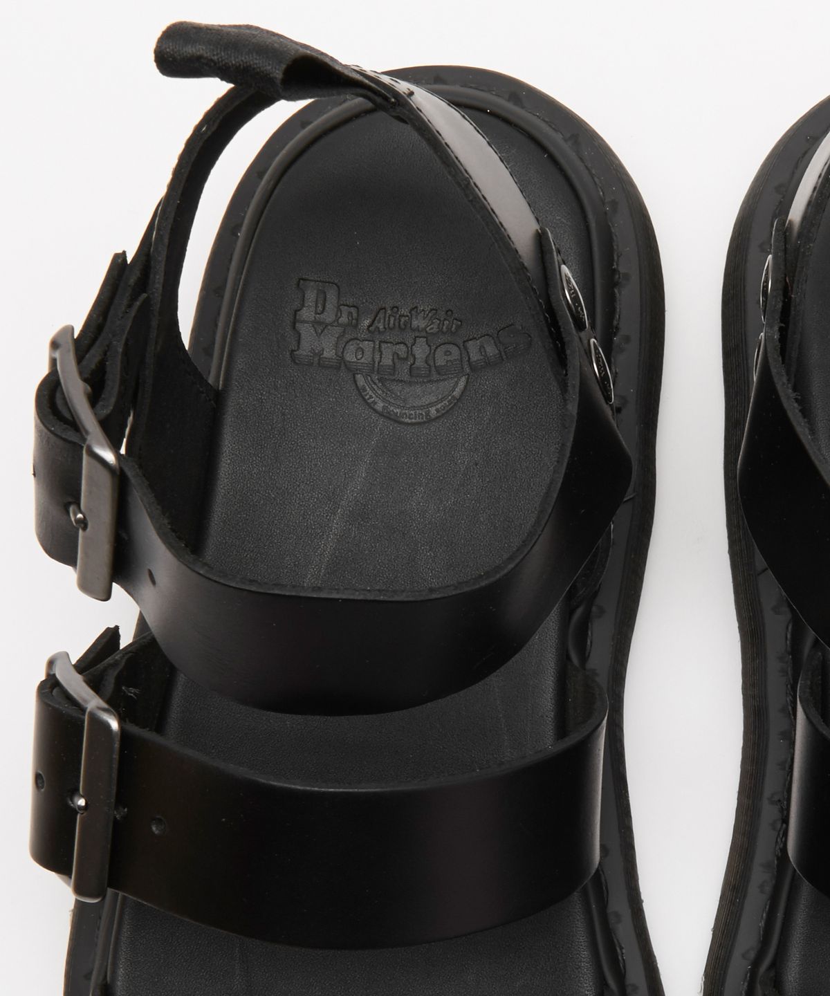닥터마틴(DR.MARTENS) 그리폰 블랙 샌들 15695001