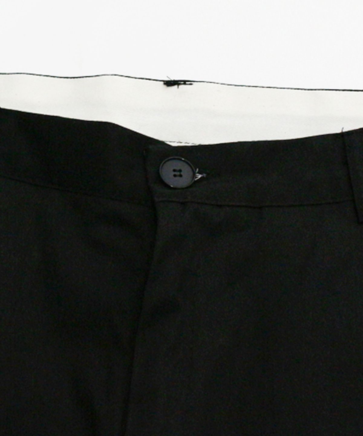 아임낫어휴먼비잉(I AM NOT A HUMAN BEING) HBXPP  Mixed Logo Shorts - Black