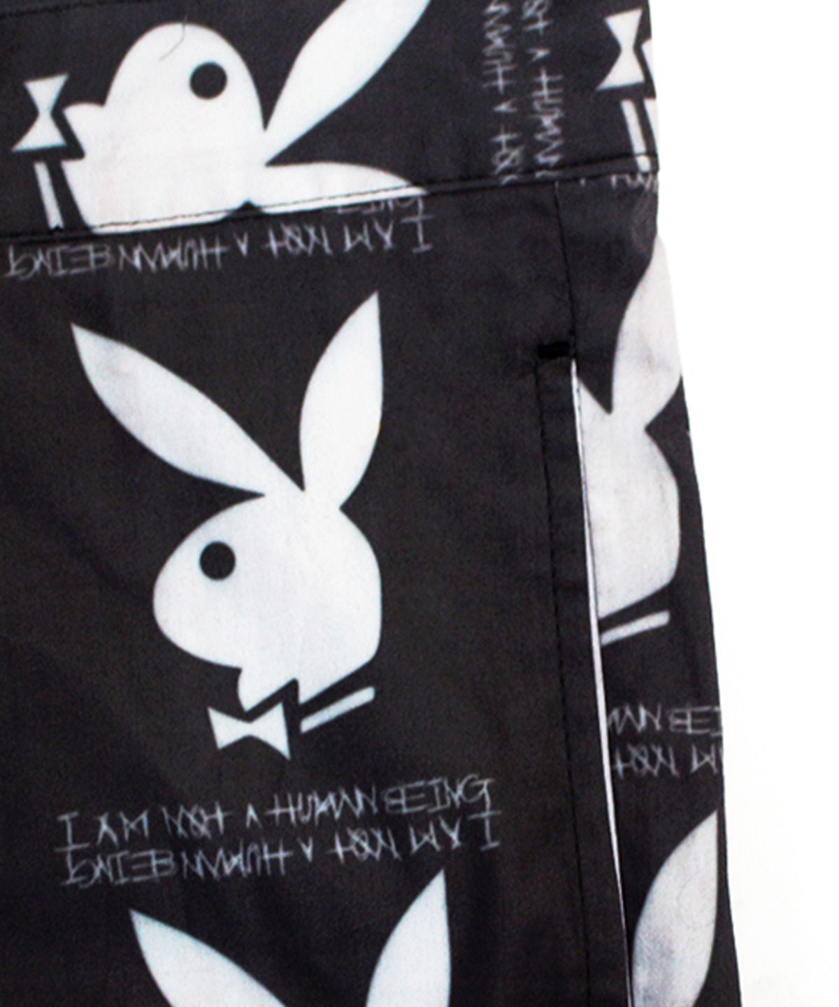 아임낫어휴먼비잉(I AM NOT A HUMAN BEING) Rabbit Head x IMXHB Logo Pattern Shorts - Black