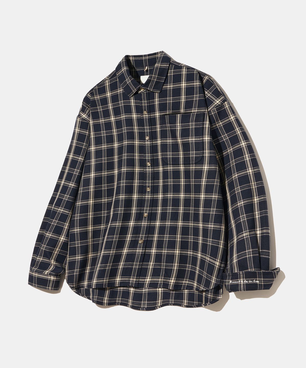 다이아몬드 레이라(DIAMOND LAYLA) Layla Its meant to be in love navy&ivory check shirt  S8