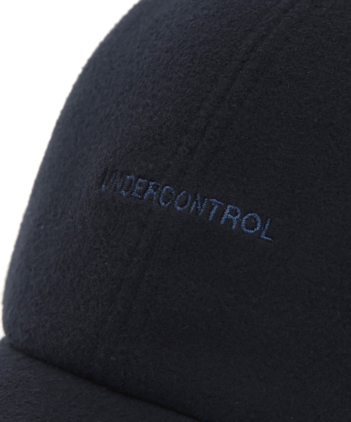 언더컨트롤(UNDERCONTROL) 겨울 플리스 볼캡 U LOGO / POLAR FLEECE / NIGHT NAVY