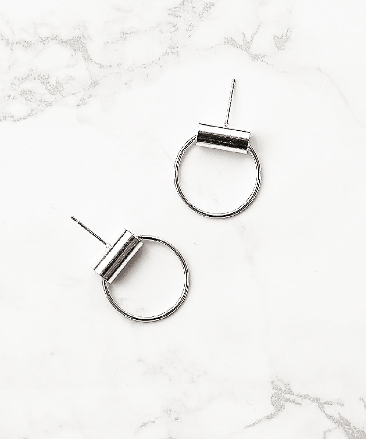 원이너프(ONE ENOUGH) Shine Circle Earrings