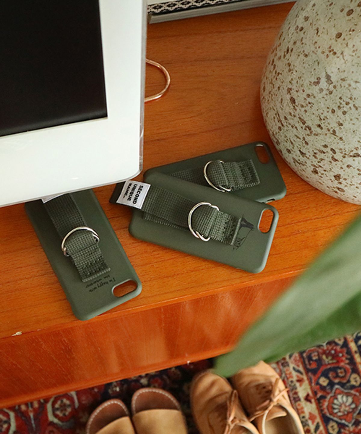 세컨드유니크네임(SECOND UNIQUE NAME) SUN CASE KHAKI KHAKI (ILLUST)
