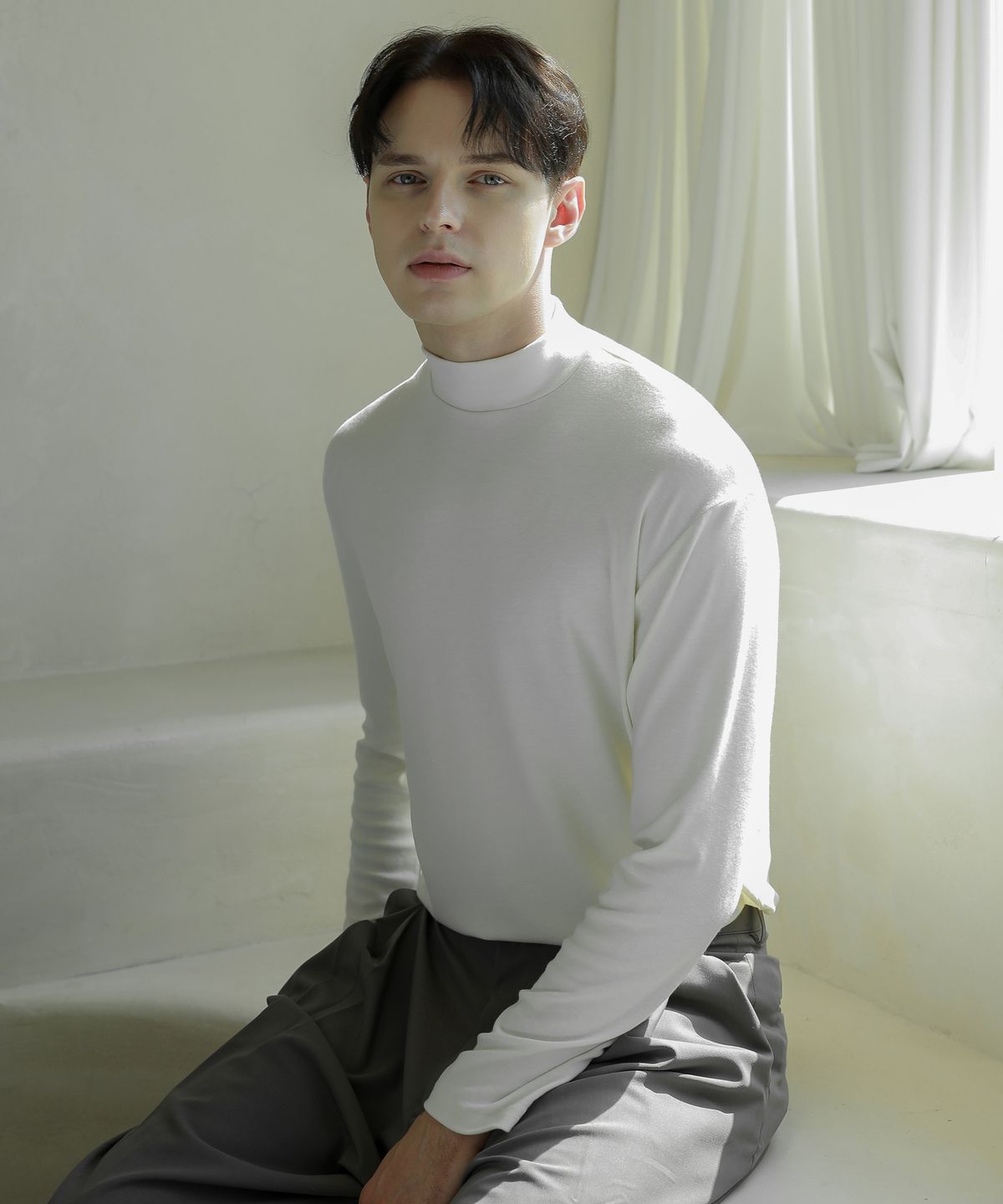 이에스엔(ESN) 하프 폴라 니트 티셔츠 크림