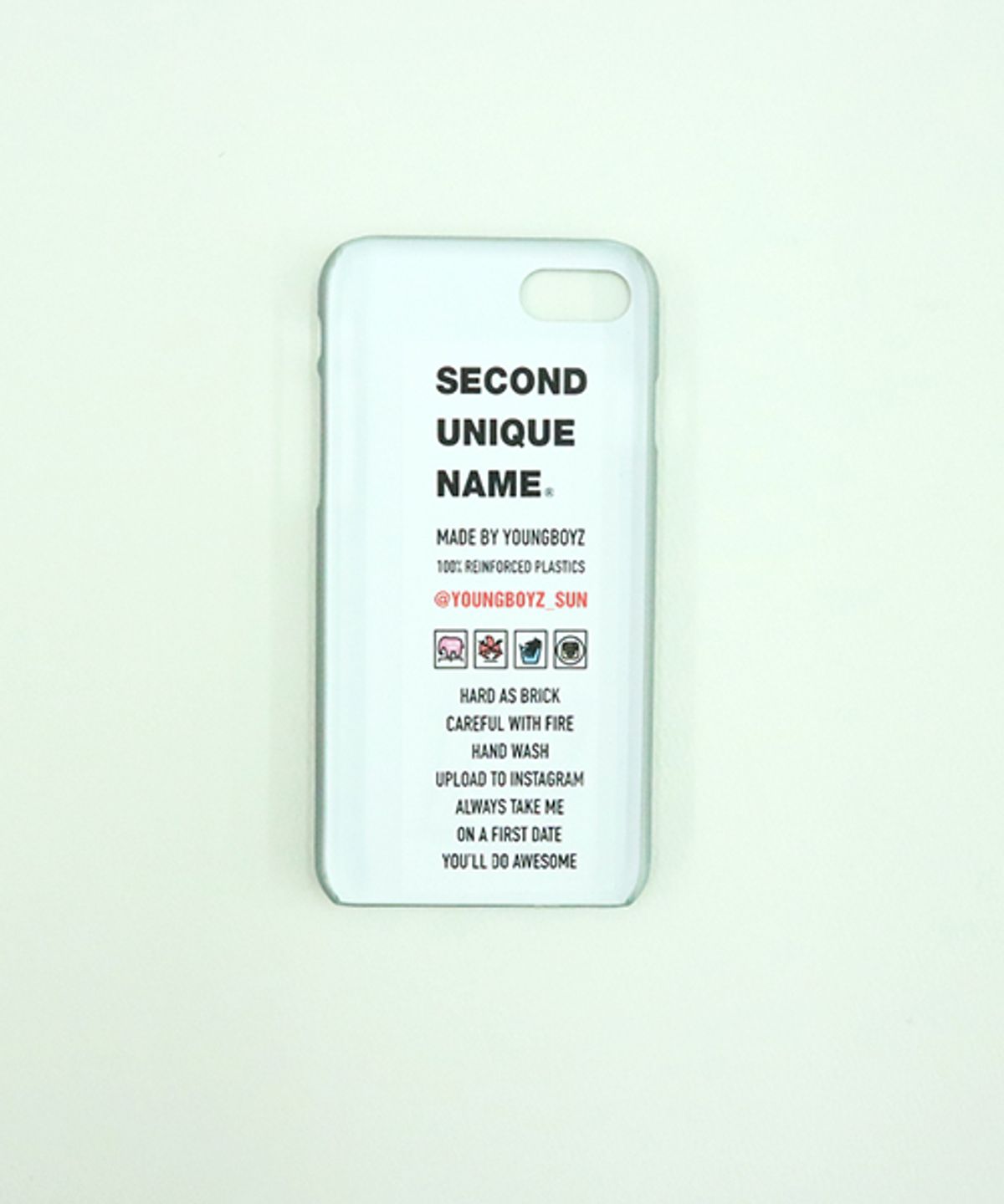 세컨드유니크네임(SECOND UNIQUE NAME) SUN CASE GRAPHIC GUITAR MAN (BEIGE TAG)