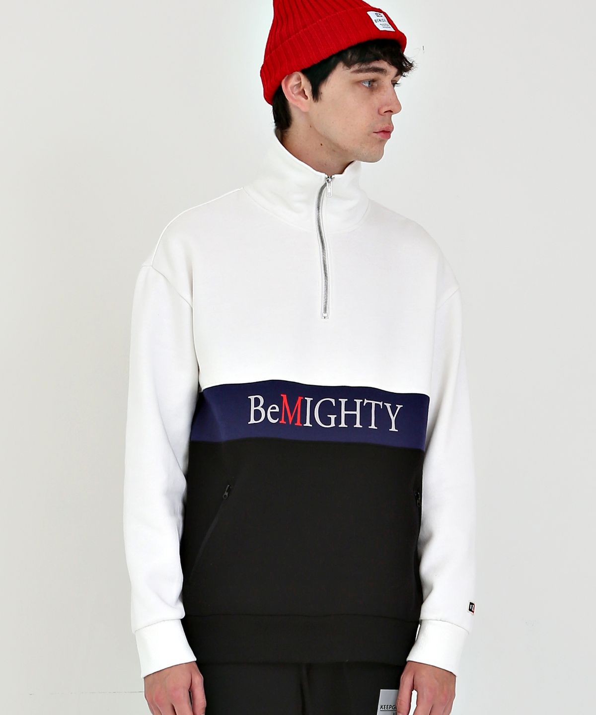 비마이티(BEMIGHTY) 반집업 아노락 오버핏 기모 맨투맨 화이트