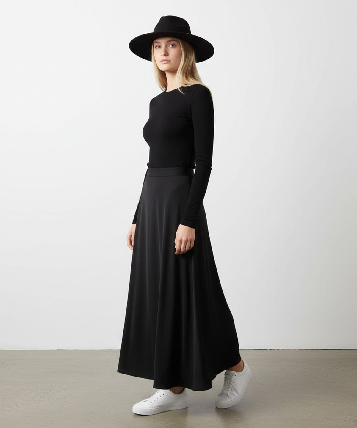 유니버셜 케미스트리(UNIVERSAL CHEMISTRY) Black Metal Logo Y Wool Fedora BK 메탈페도라