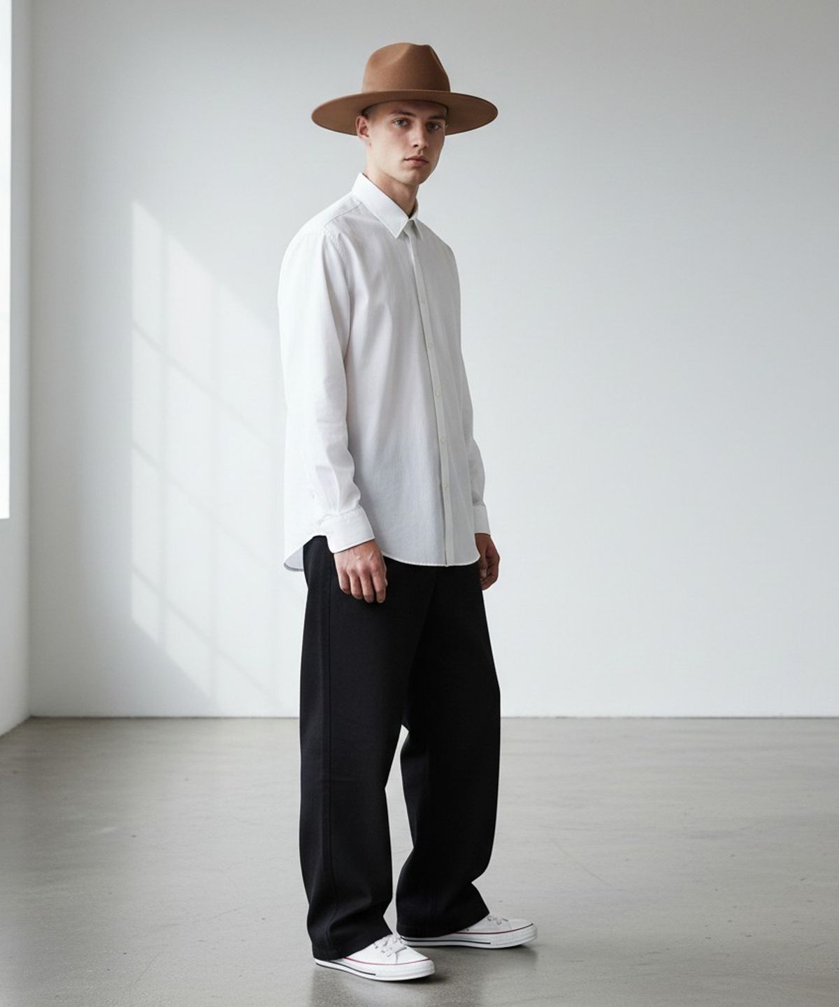 유니버셜 케미스트리(UNIVERSAL CHEMISTRY) Gold Metal Logo Y Wool  Fedora Camel 메탈페도라