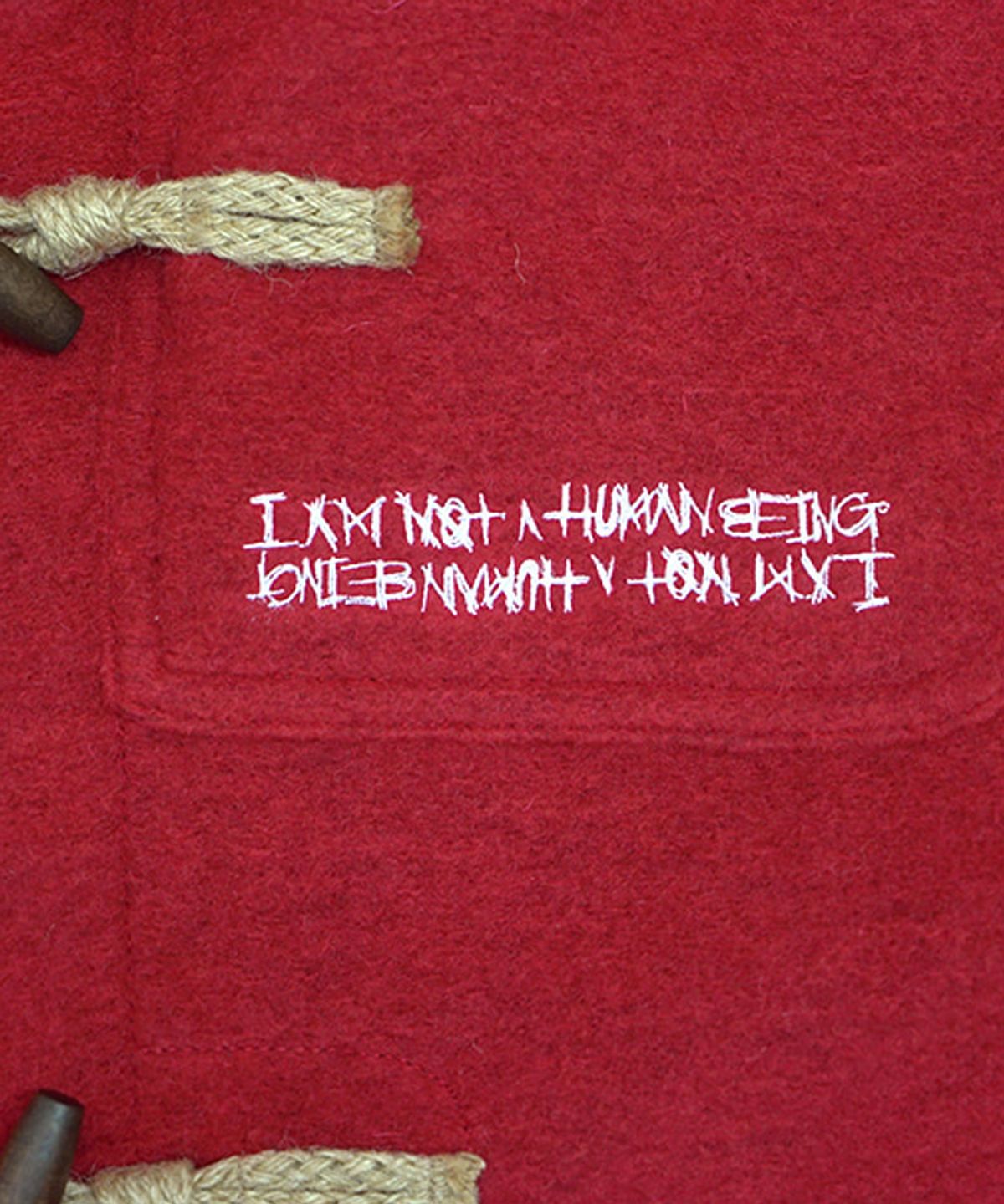 아임낫어휴먼비잉(I AM NOT A HUMAN BEING) Patch Work Duffle Coat - Red