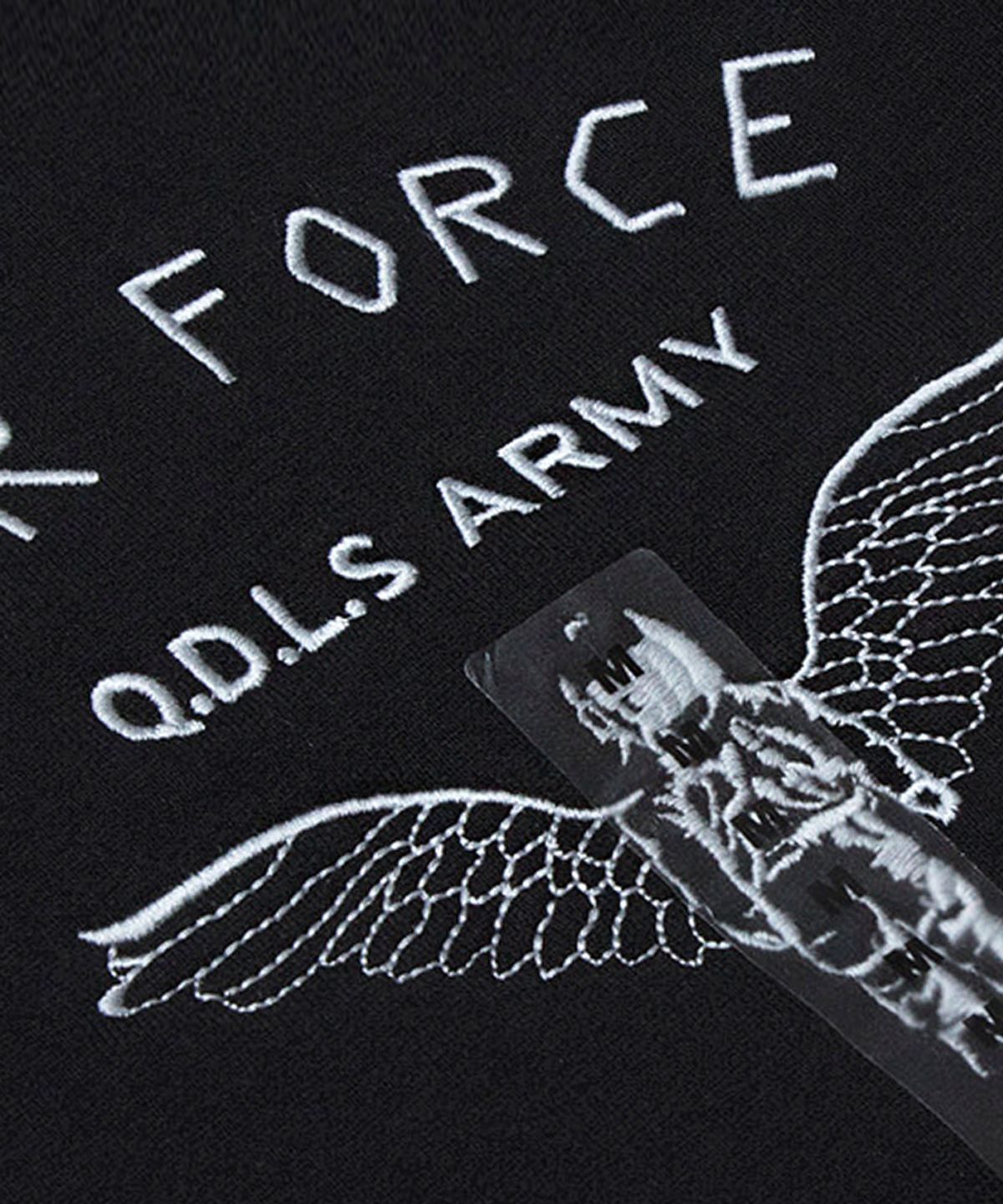 콴토데로코스(QANTO DE LOCOS) Q.D.L.S CREWNECK_BLACK