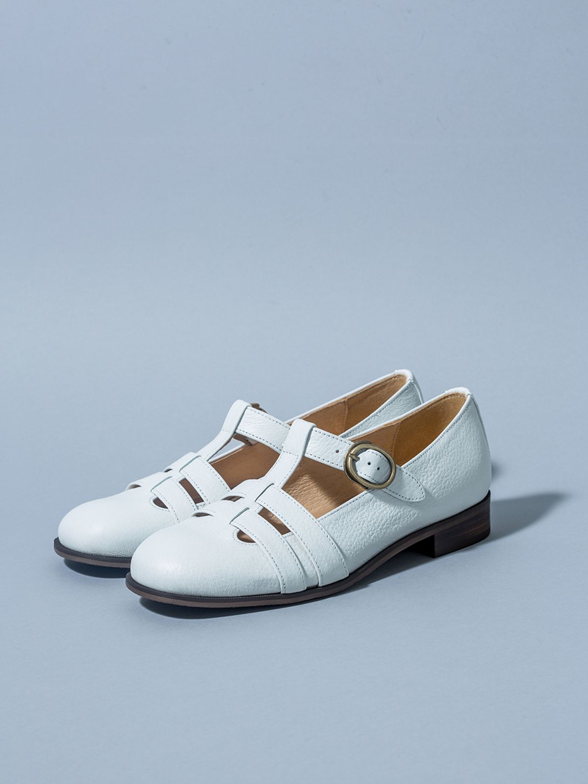 흰(HEENN) HS1806 Maryjane Shoes . White