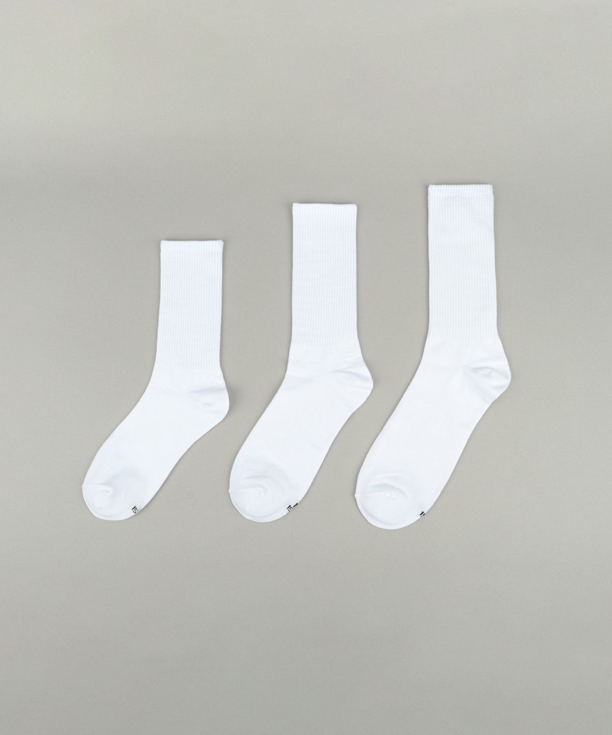 일오공칠(IL-O-GONG-CHIL) [6PACK] 1507 모노 트라우져 삭스_ 스노우화이트/화이트/블랙 - 흘러내리지 않는 양말