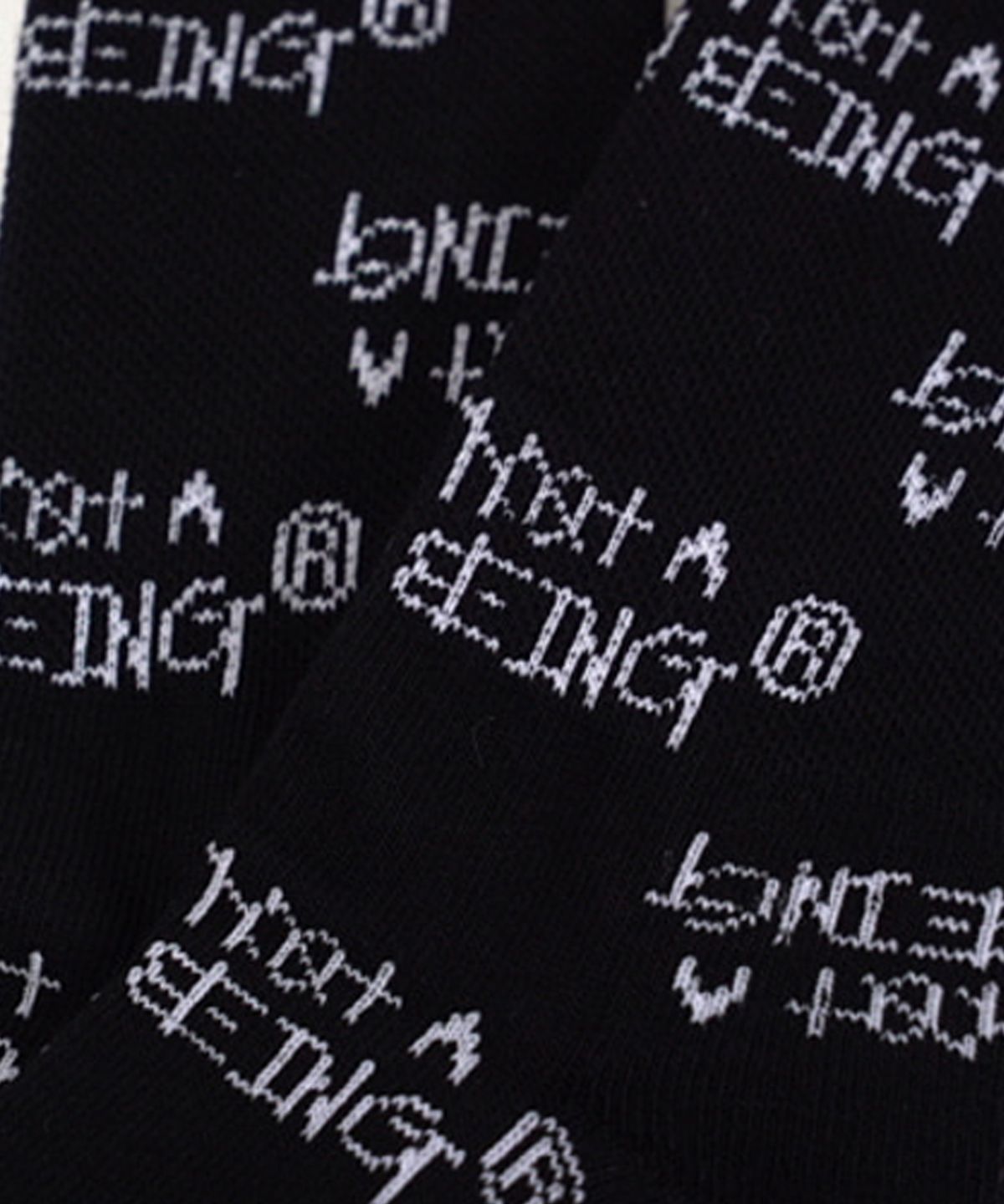 아임낫어휴먼비잉(I AM NOT A HUMAN BEING) BASIC PATTERN LOGO SOCKS   - BLACK
